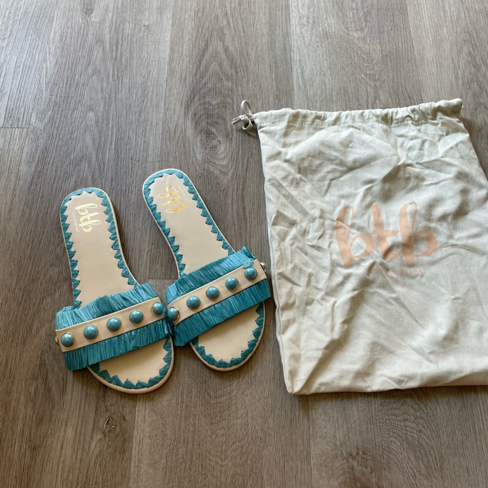 btb los angeles valentina natural turqouise fringe straw sandals size 9 new